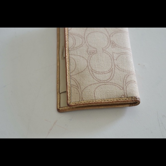 Coach signature logo check book cover - Picture 5 of 7
